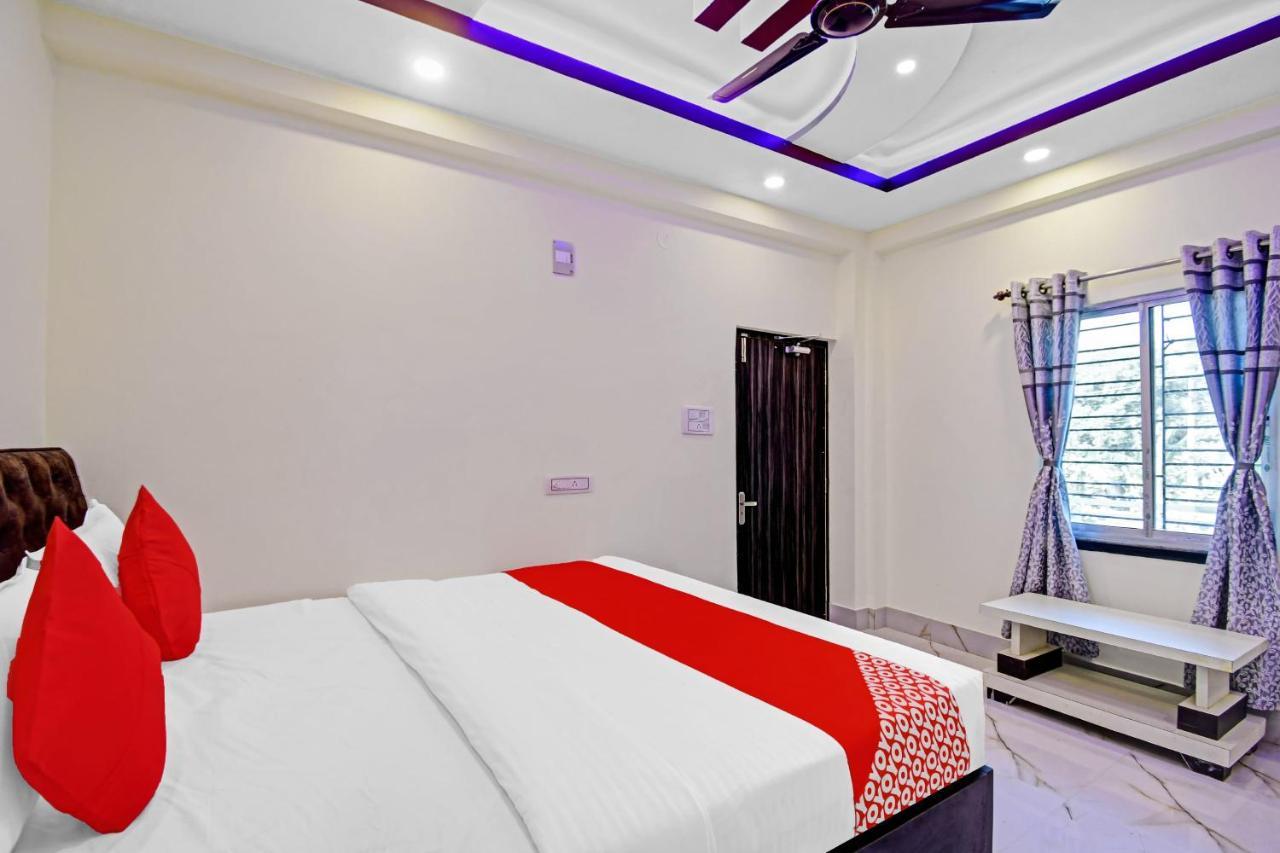 Oyo 86602 Hotel Dream Palace Колката Екстер'єр фото