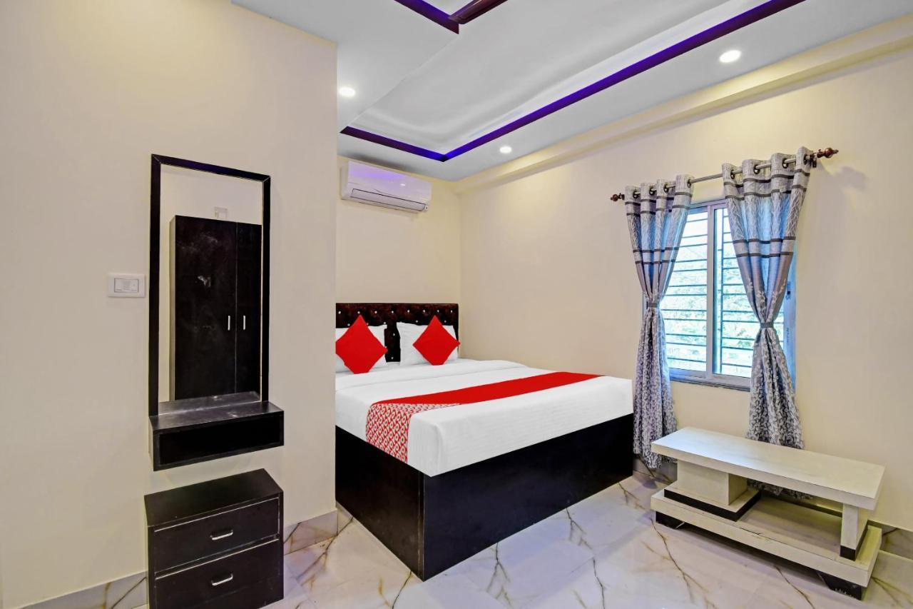 Oyo 86602 Hotel Dream Palace Колката Екстер'єр фото