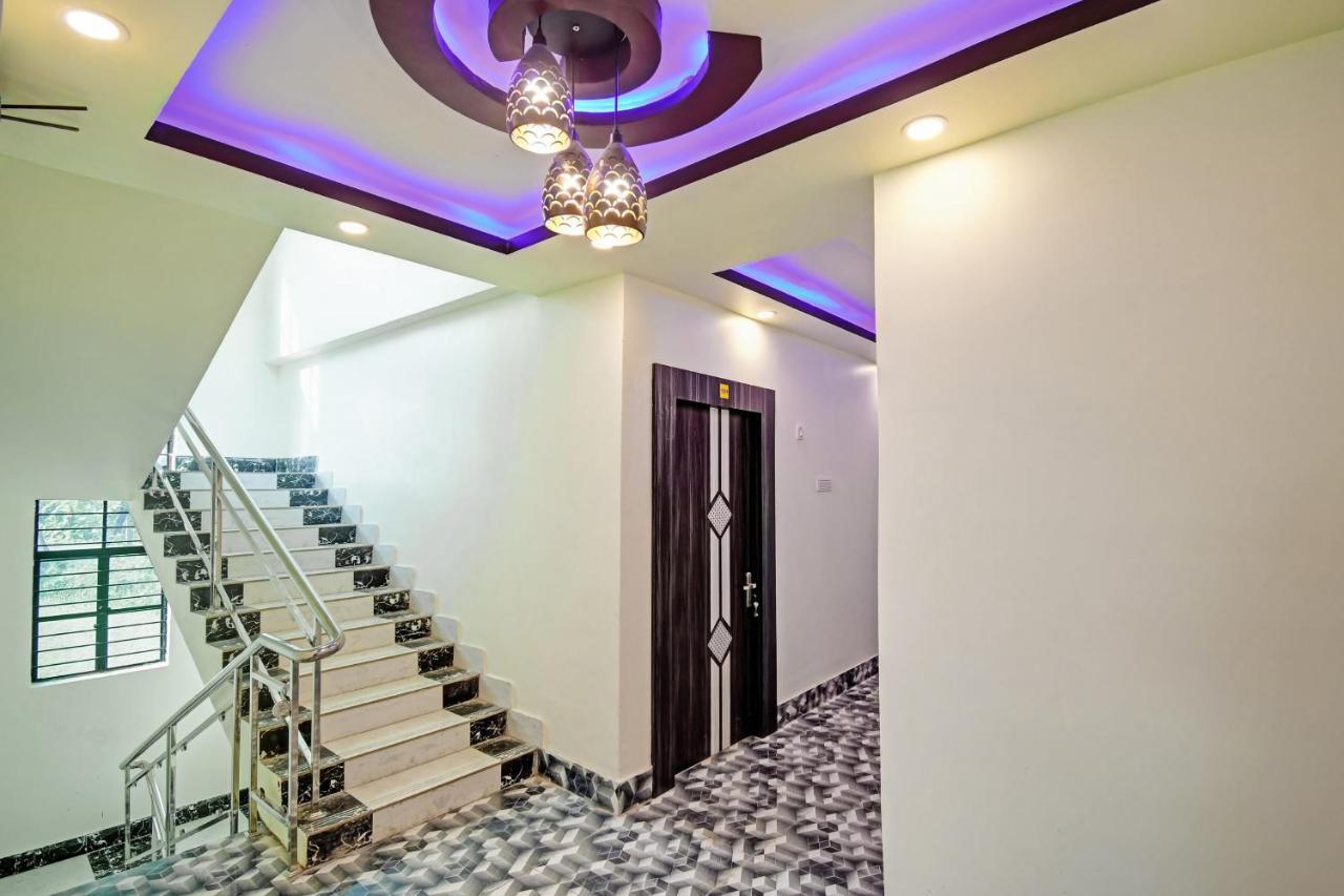 Oyo 86602 Hotel Dream Palace Колката Екстер'єр фото