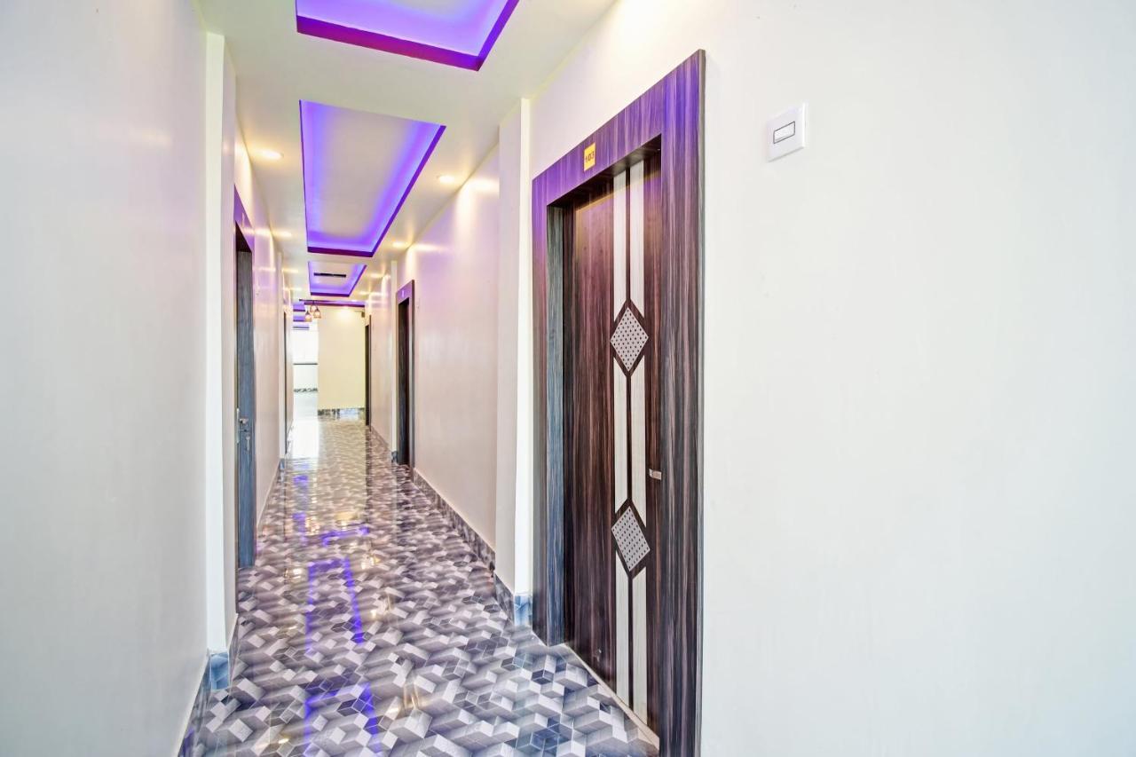 Oyo 86602 Hotel Dream Palace Колката Екстер'єр фото